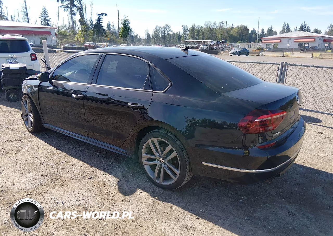 2018 Volkswagen Passat 2.0T R-Line-2.0T S VIN:1VWAA7A3XJC002483 - 3