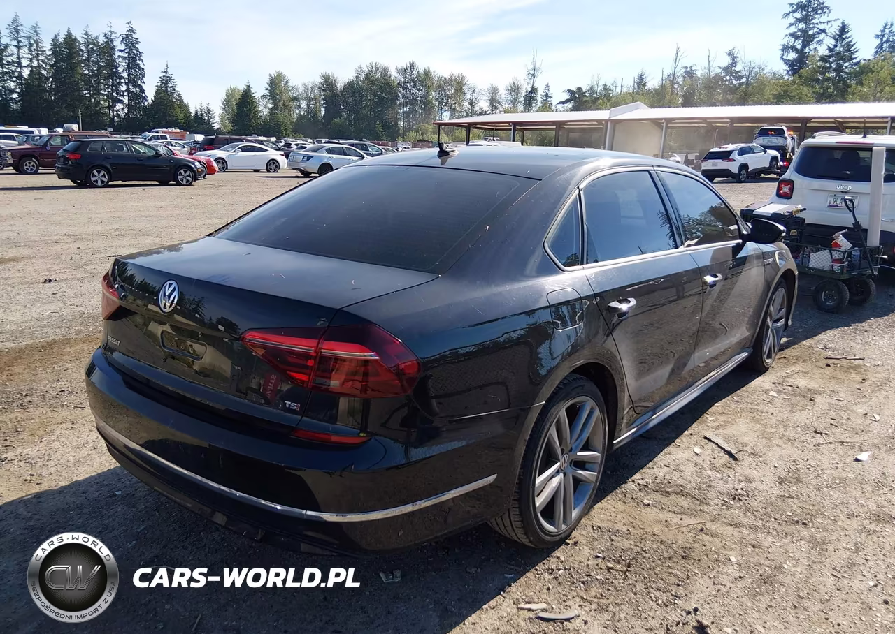 2018 Volkswagen Passat 2.0T R-Line-2.0T S VIN:1VWAA7A3XJC002483 - 4