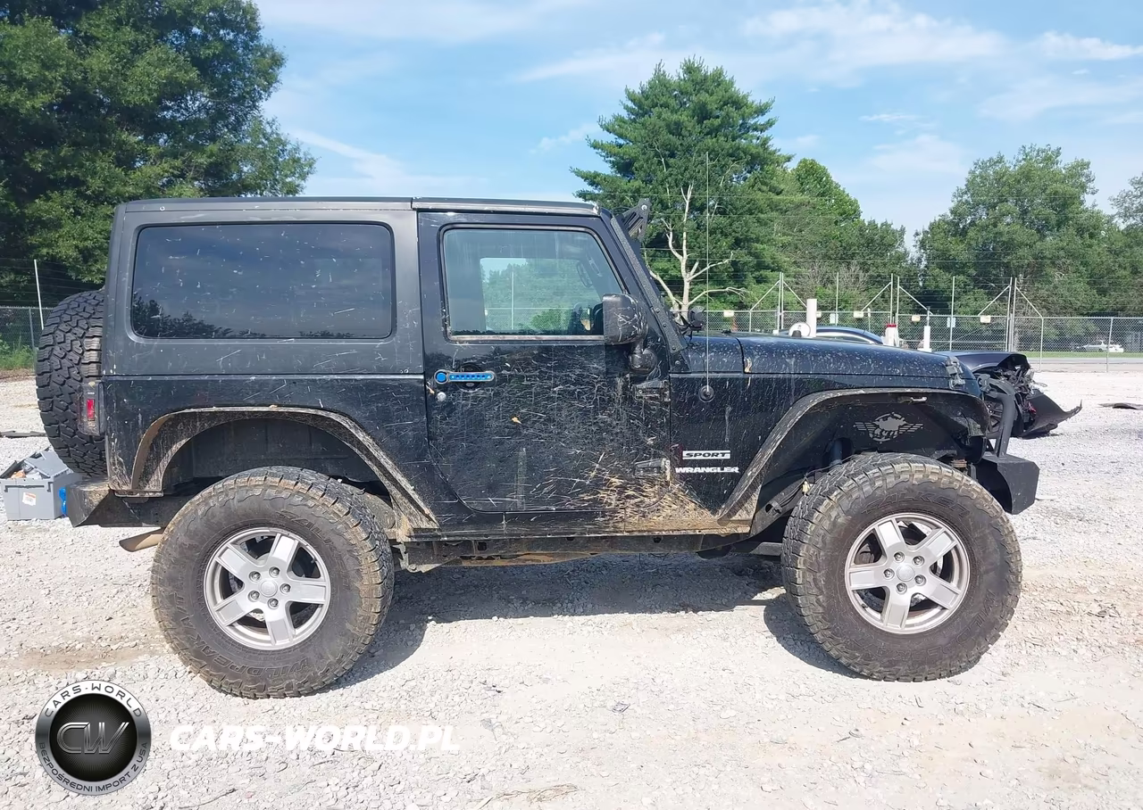 2013 Jeep Wrangler Sport VIN:1C4AJWAG4DL530556 - 13