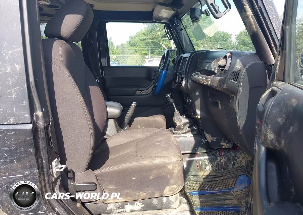 2013 Jeep Wrangler Sport VIN:1C4AJWAG4DL530556 - 5
