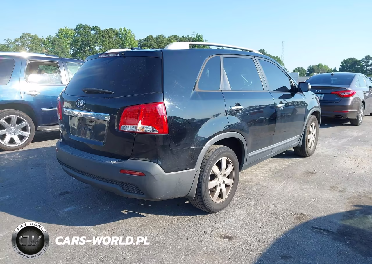 2012 Kia Sorento Lx V6 VIN:5XYKT4A27CG285222 - 4