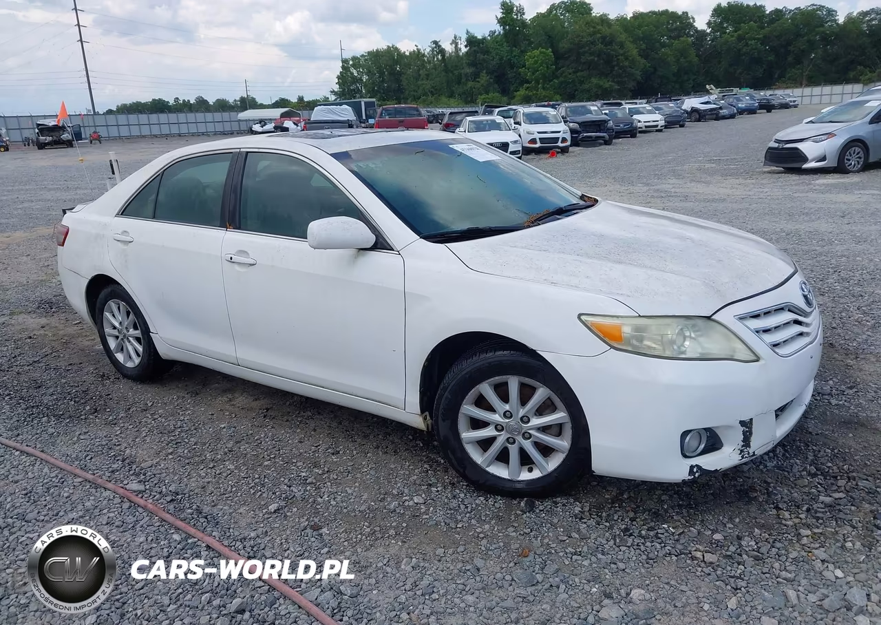 2010 Toyota Camry Xle V6 – zdjęcie 1 z 11