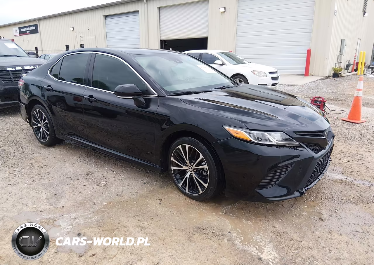 2020 Toyota Camry Se – zdjęcie 1 z 16