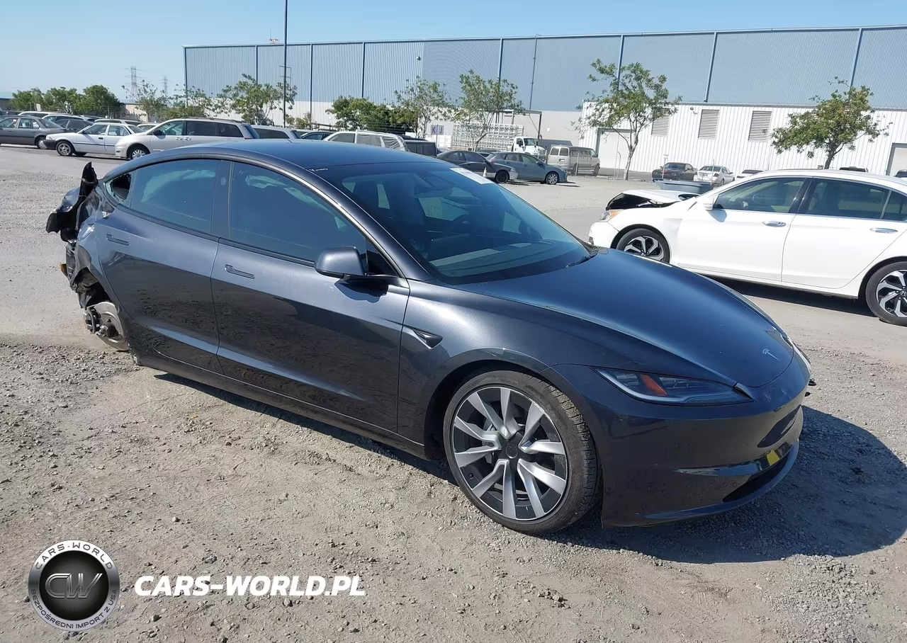2025 Tesla Model 3 Long Range All-Wheel Drive – zdjęcie 1 z 17