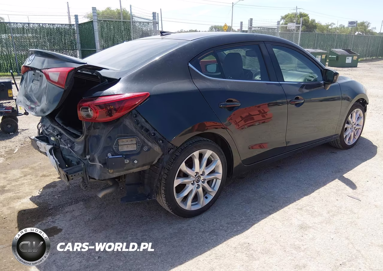 2015 Mazda Mazda3 S Grand Touring VIN:JM1BM1W38F1234569 - 4