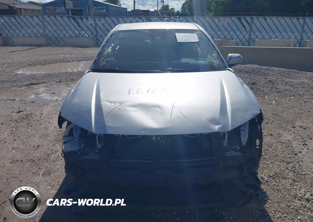 2025 Toyota Camry Le VIN:4T1DAACK2SU593658 - 12