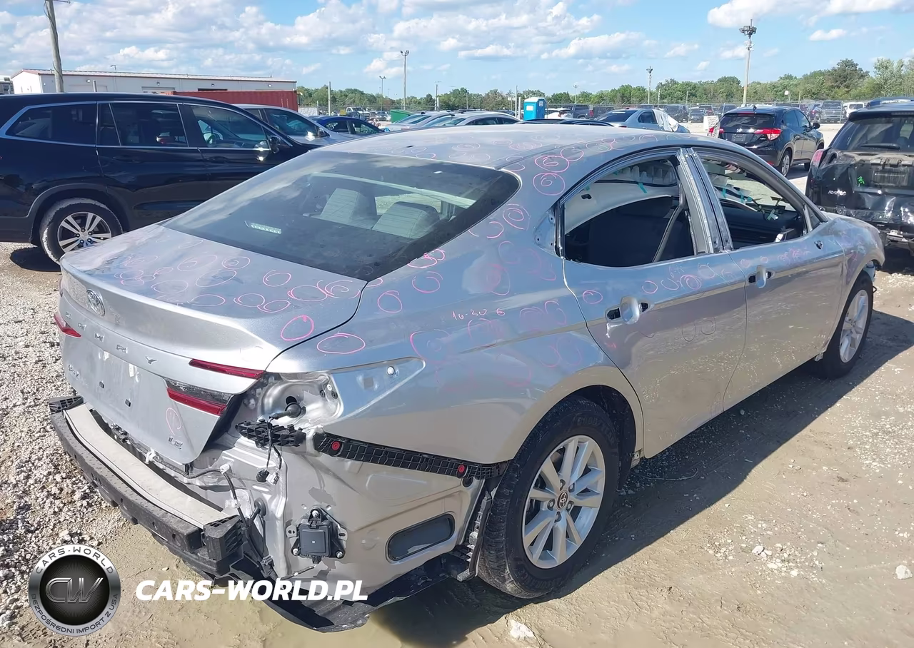 2025 Toyota Camry Le VIN:4T1DAACK2SU593658 - 4