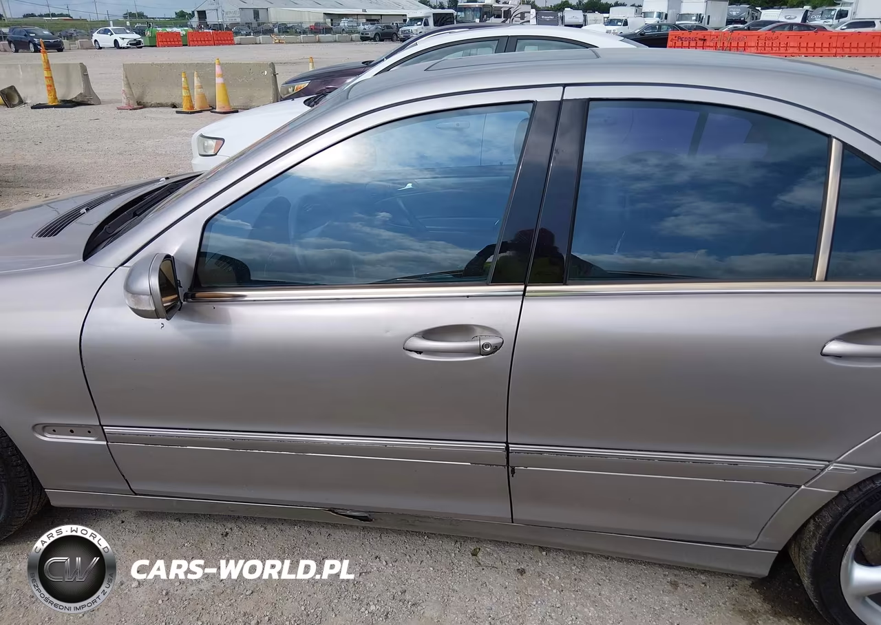 2004 Mercedes-Benz C 230 Kompressor Sport-Sport VIN:WDBRF40J24F502757 - 17