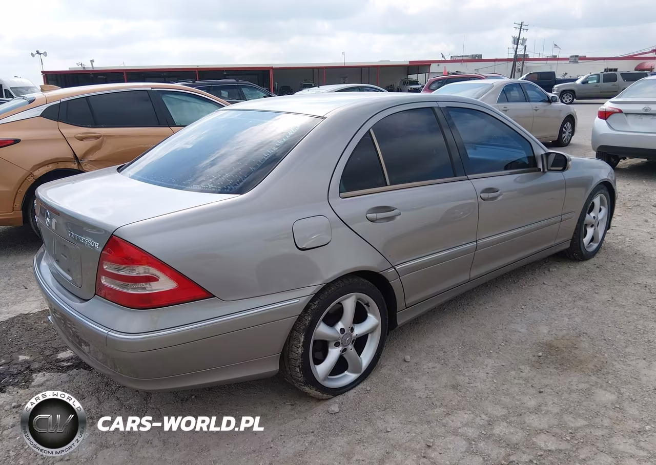 2004 Mercedes-Benz C 230 Kompressor Sport-Sport VIN:WDBRF40J24F502757 - 4