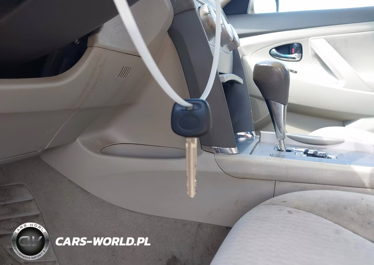 2010 Toyota Camry Le VIN:4T4BF3EK6AR033132 - 11