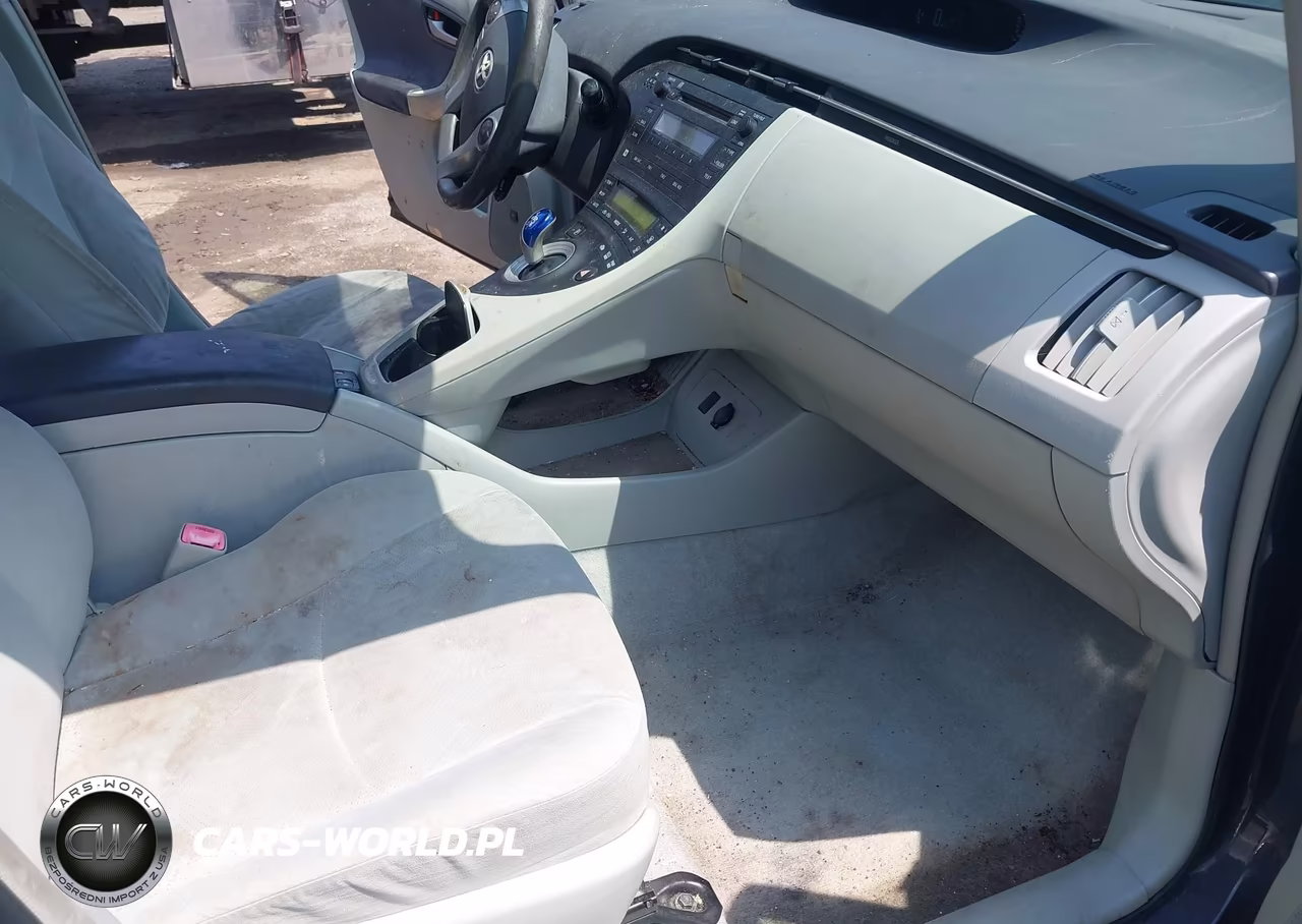 2011 Toyota Prius Three VIN:JTDKN3DU7B0273240 - 5