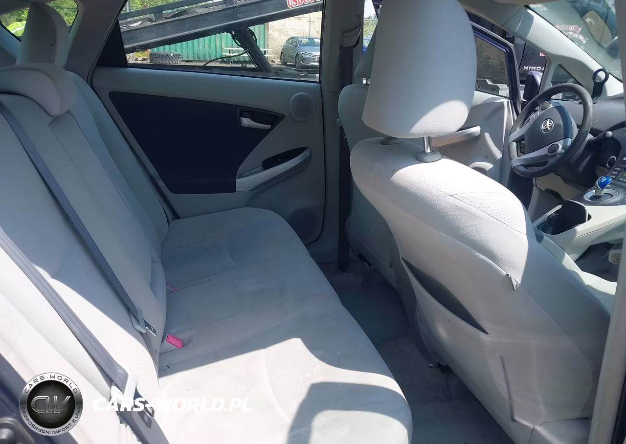 2011 Toyota Prius Three VIN:JTDKN3DU7B0273240 - 8