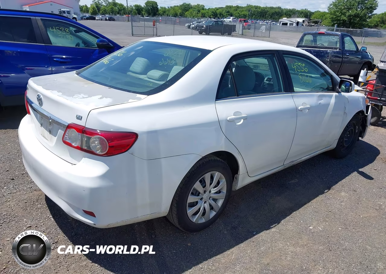 2013 Toyota Corolla Le VIN:5YFBU4EE5DP188423 - 4