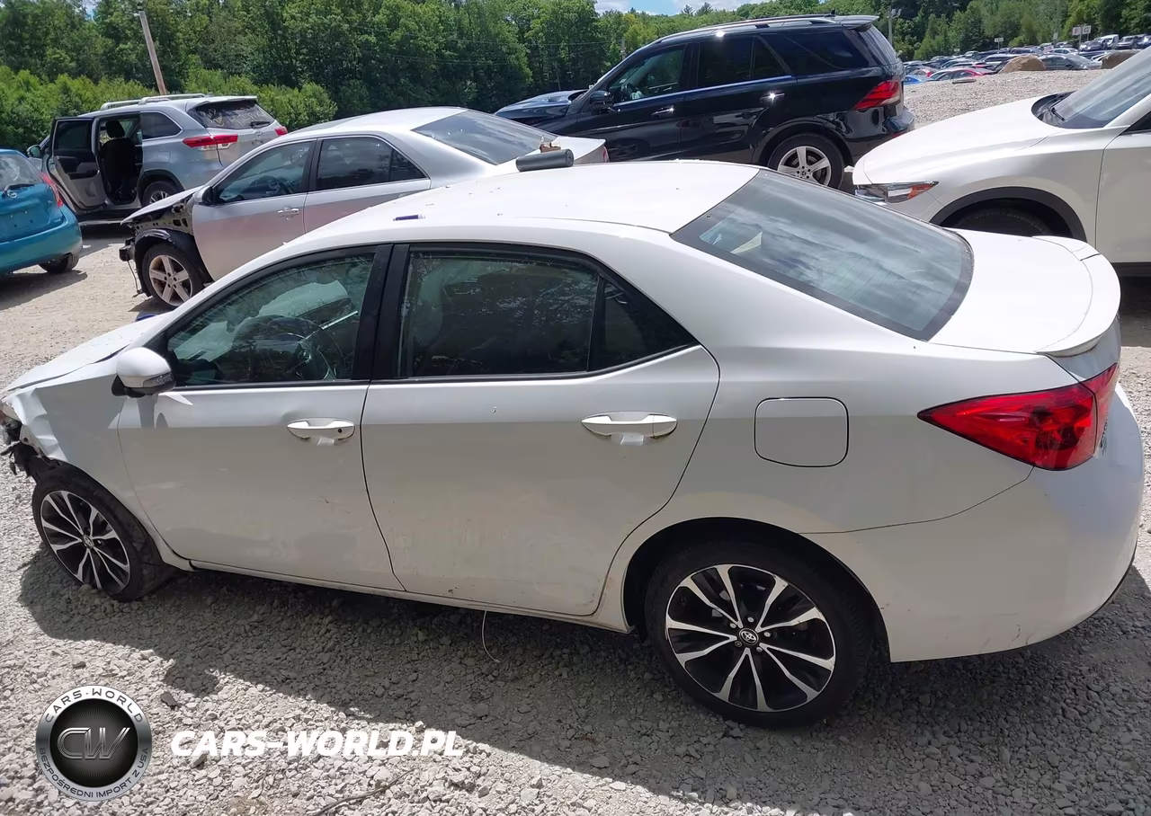 2018 Toyota Corolla Se VIN:2T1BURHE5JC040132 - 15
