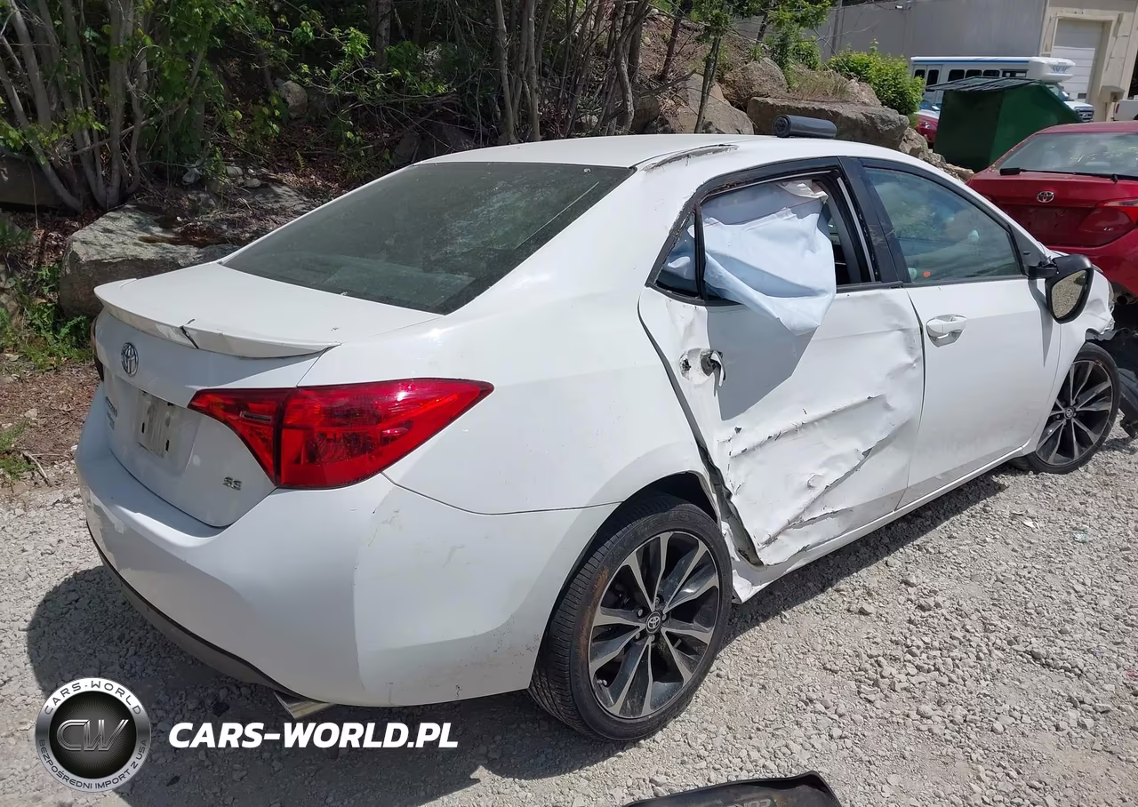 2018 Toyota Corolla Se VIN:2T1BURHE5JC040132 - 4