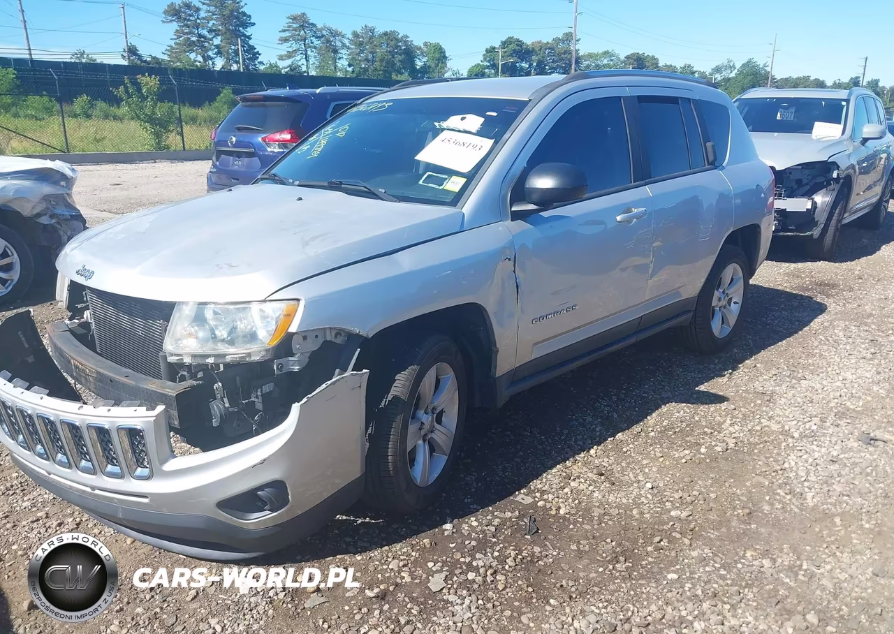 2013 Jeep Compass Latitude VIN:1C4NJCEB9DD100269 - 2