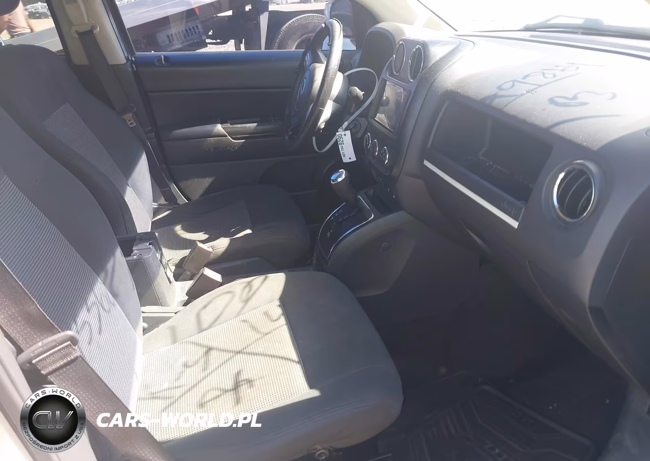 2013 Jeep Compass Latitude VIN:1C4NJCEB9DD100269 - 5