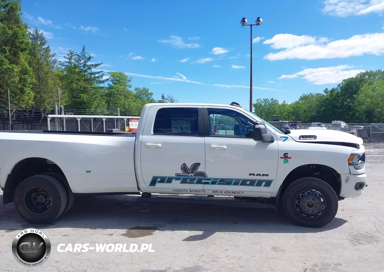 2024 Ram 3500 Big Horn 4X4 8' Box VIN:3C63RRHL2RG346380 - 13