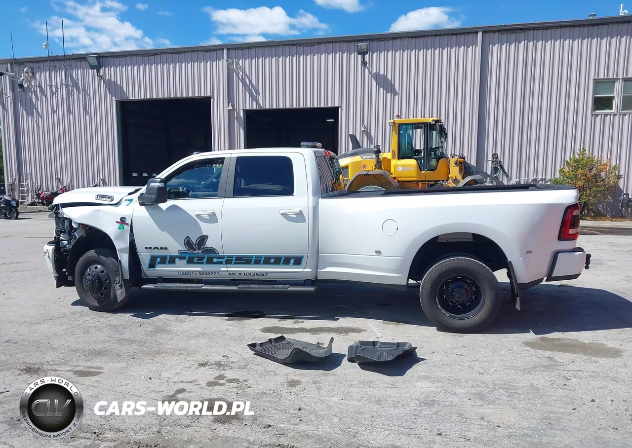 2024 Ram 3500 Big Horn 4X4 8' Box VIN:3C63RRHL2RG346380 - 14