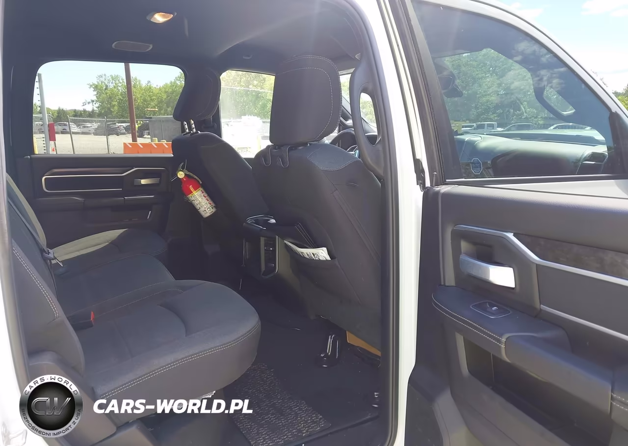 2024 Ram 3500 Big Horn 4X4 8' Box VIN:3C63RRHL2RG346380 - 8