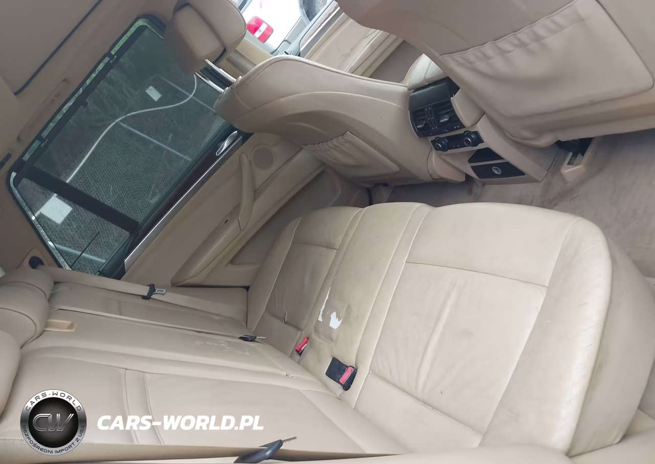 2010 BMW X5 xDrive30I VIN:5UXFE4C56AL276076 - 8