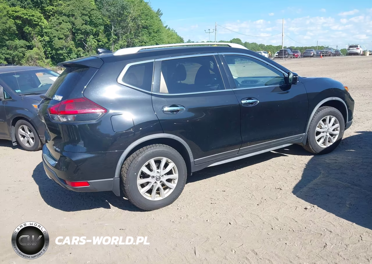 2018 Nissan Rogue Sv VIN:JN8AT2MV1JW351144 - 4