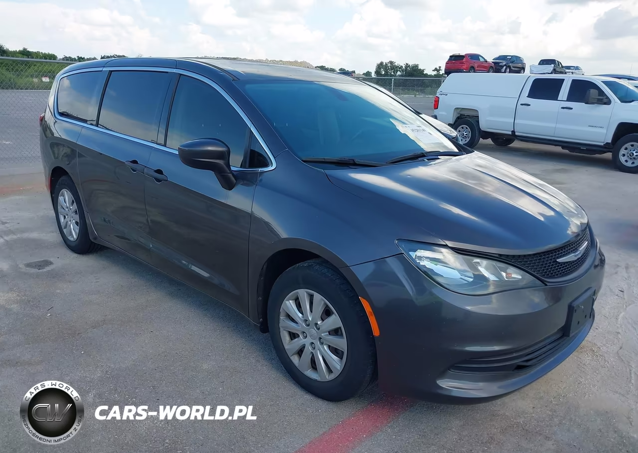 2020 Chrysler Voyager L