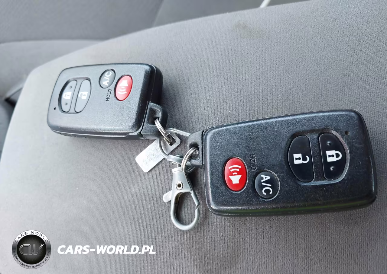 2011 Toyota Prius Three VIN:JTDKN3DU6B1410811 - 11