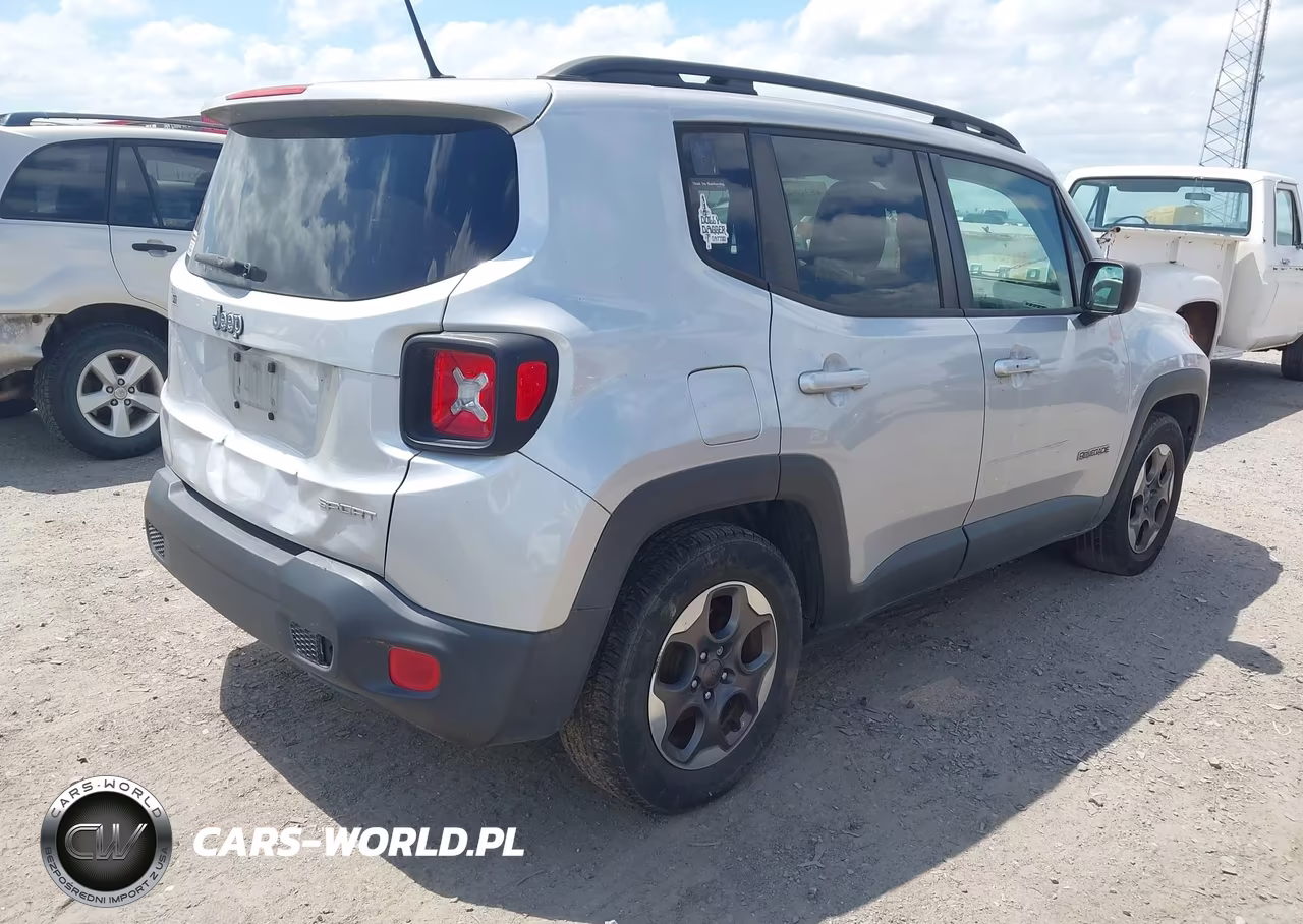 2016 Jeep Renegade Sport VIN:ZACCJAATXGPD71678 - 4