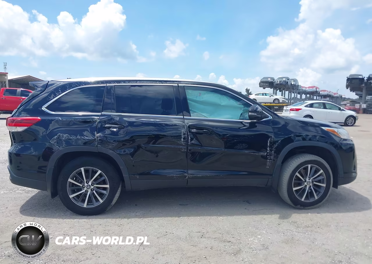 2019 Toyota Highlander Xle VIN:5TDJZRFH0KS702735 - 13
