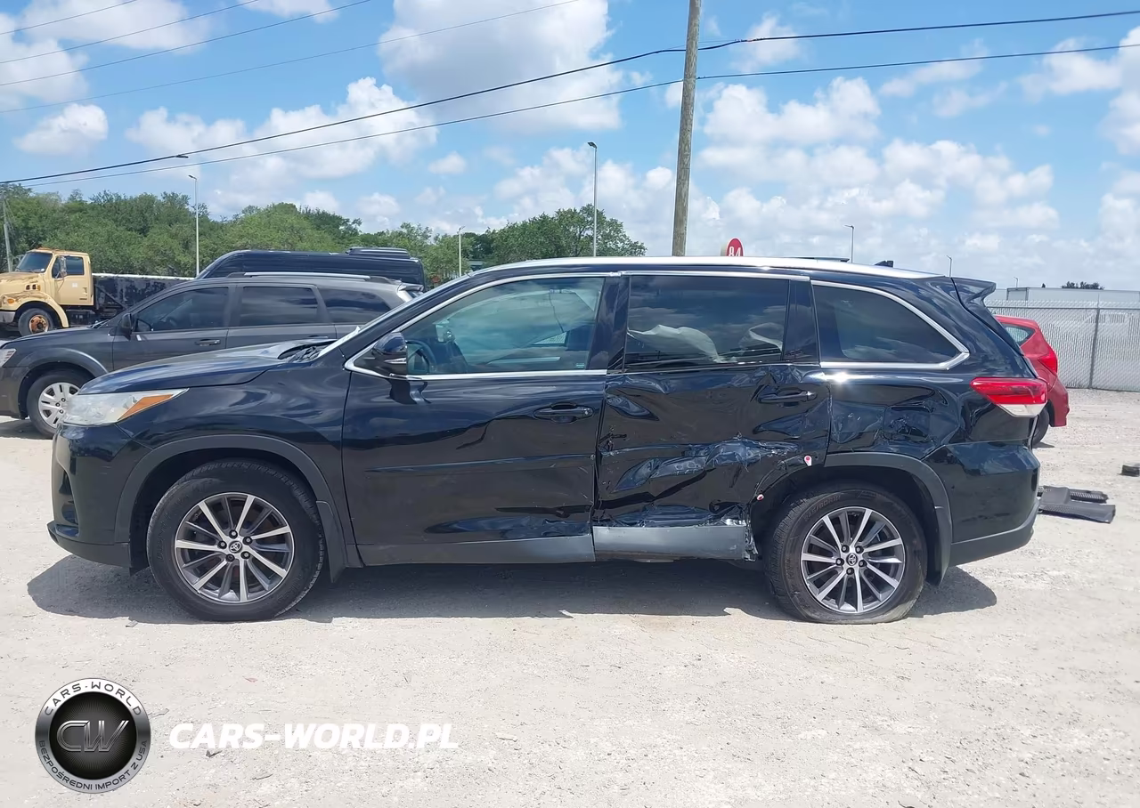 2019 Toyota Highlander Xle VIN:5TDJZRFH0KS702735 - 14