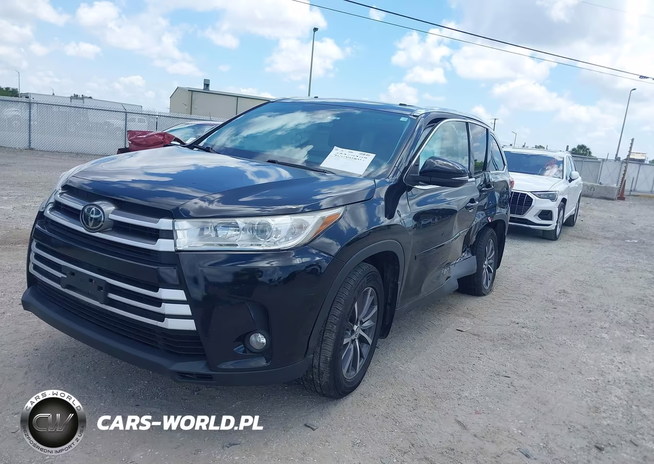 2019 Toyota Highlander Xle VIN:5TDJZRFH0KS702735 - 2