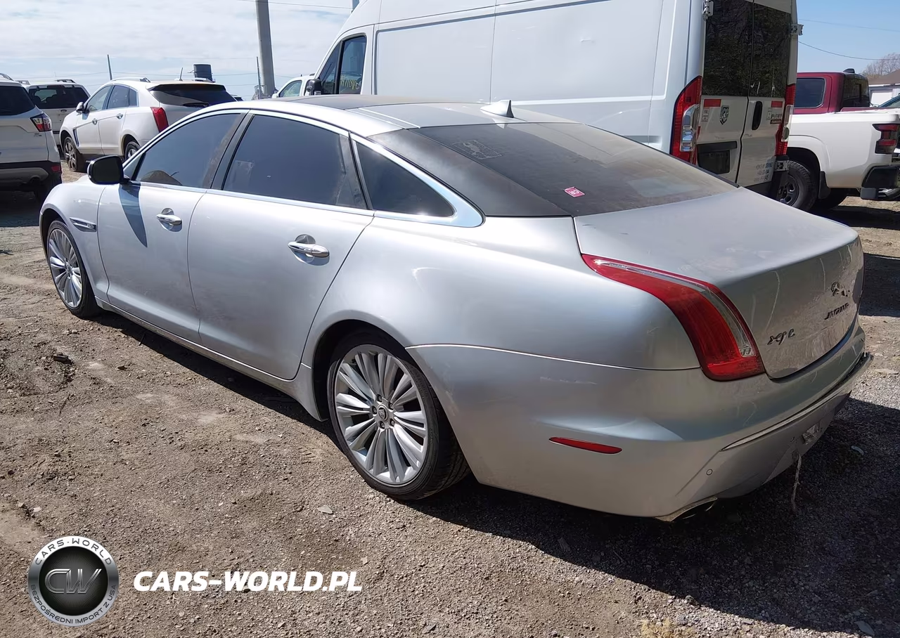 2015 Jaguar Xj Xjl Portfolio VIN:SAJWJ2GDXF8V89386 - 3