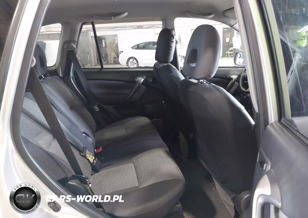 2004 Toyota Rav4 VIN:JTEHD20V146014051 - 8