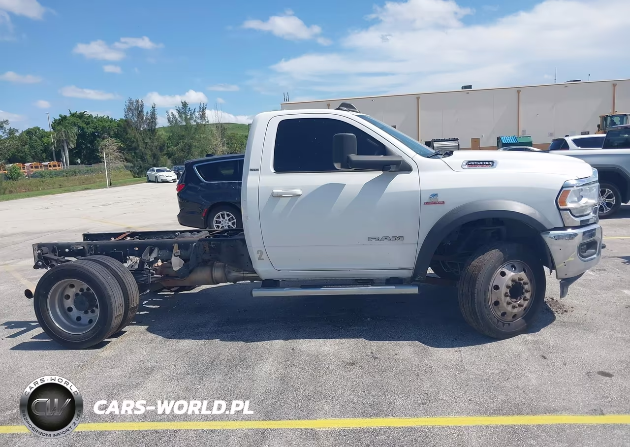 2020 Ram 4500 Chassis Tradesman-Slt VIN:3C7WRLAL9LG178955 - 13
