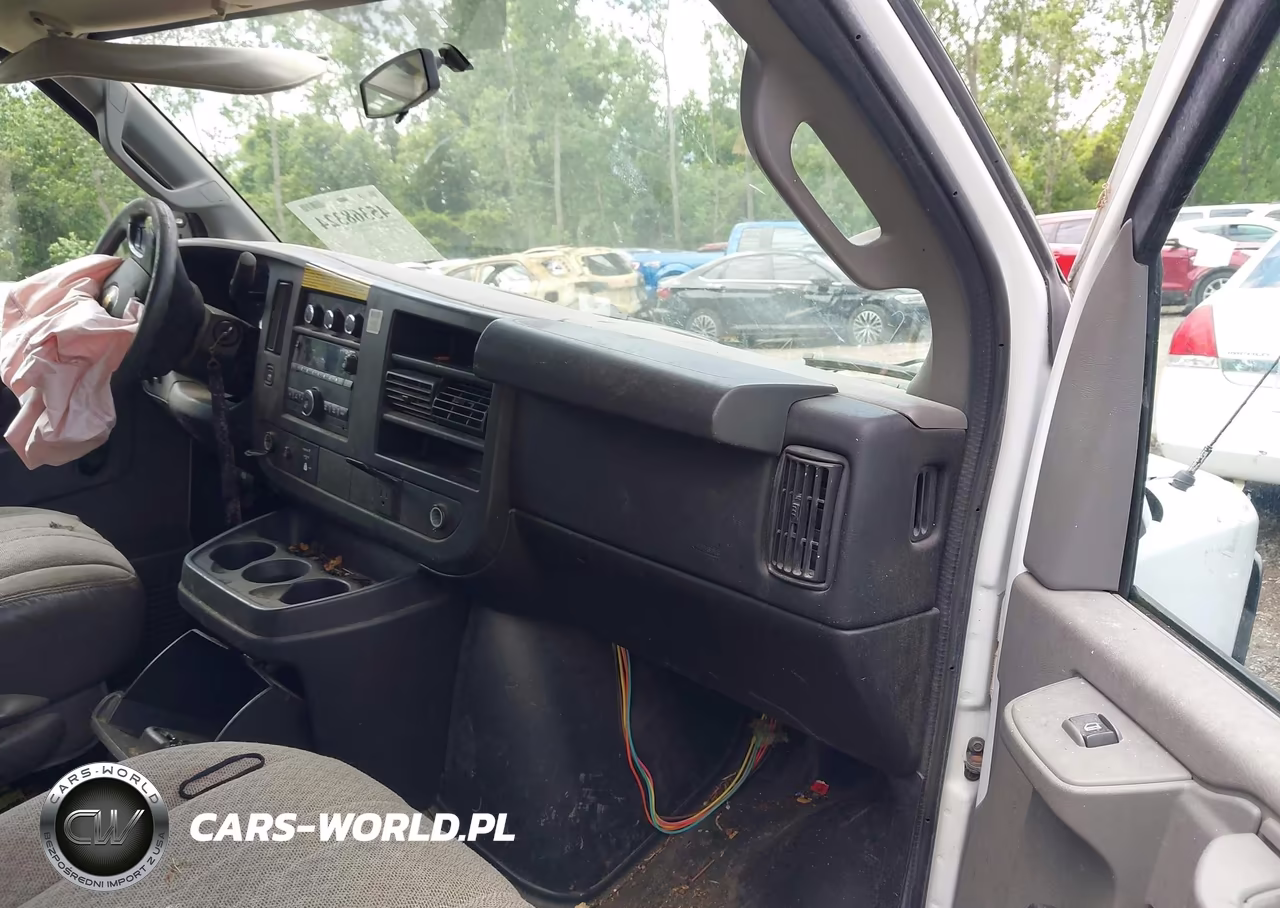 2016 Chevrolet Express 2500 Work Van VIN:1GCWGAFF7G1215659 - 5