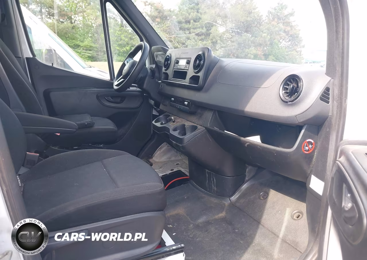 2019 Freightliner Sprinter 2500 High Roof V6 VIN:WDRPF1CD5KT007299 - 5