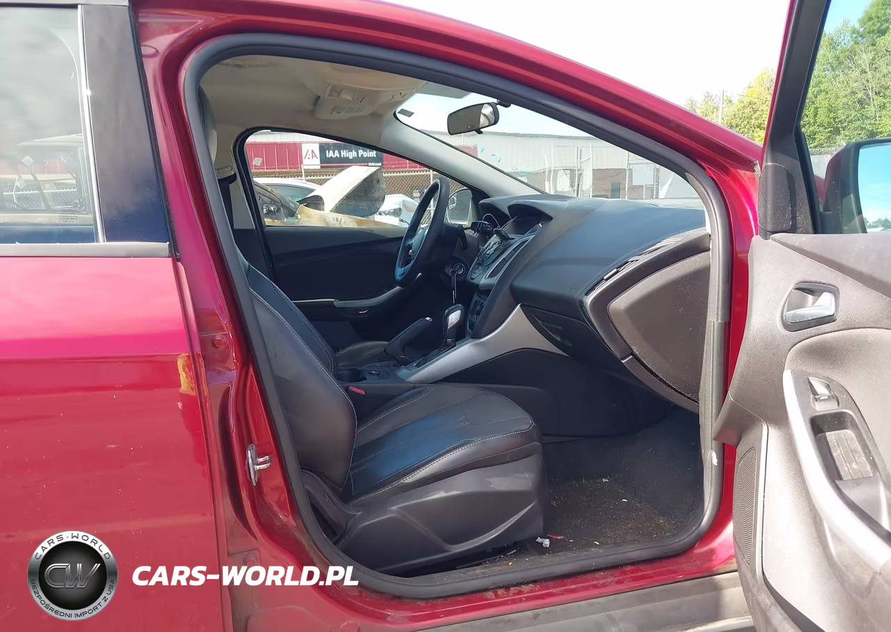 2014 Ford Focus Se VIN:1FADP3K28EL209379 - 5