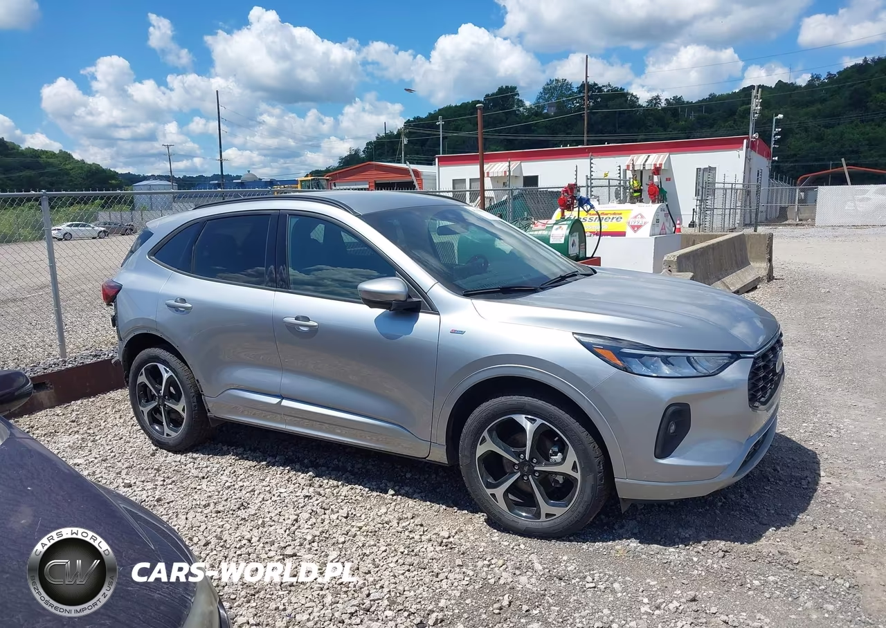 2023 Ford Escape St-Line Select VIN:1FMCU9NA9PUA02979 - 14