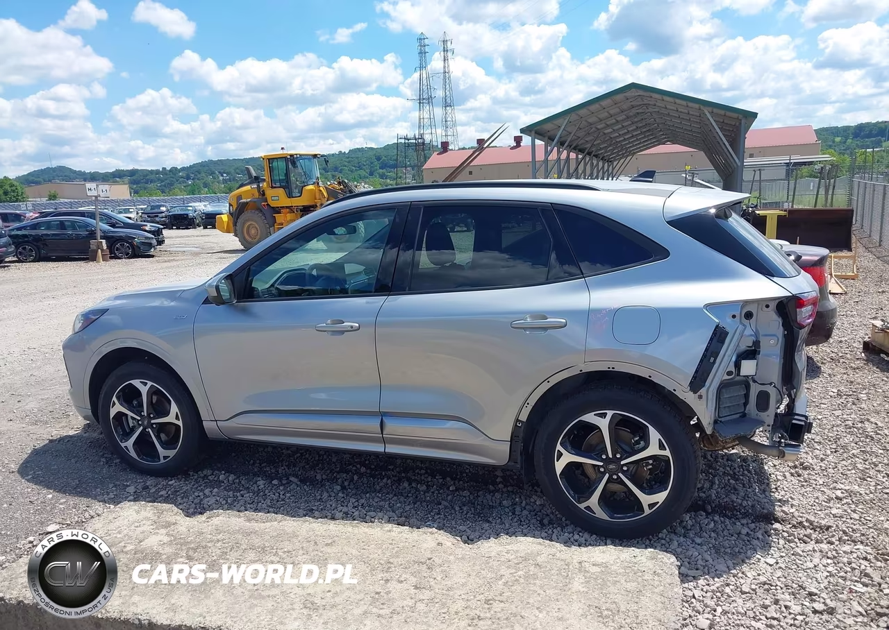 2023 Ford Escape St-Line Select VIN:1FMCU9NA9PUA02979 - 15