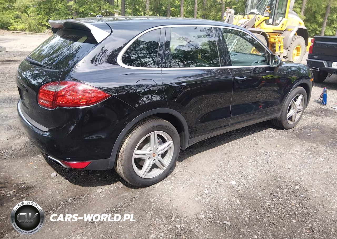 2014 Porsche Cayenne Platinum Edition VIN:WP1AA2A23ELA09051 - 4