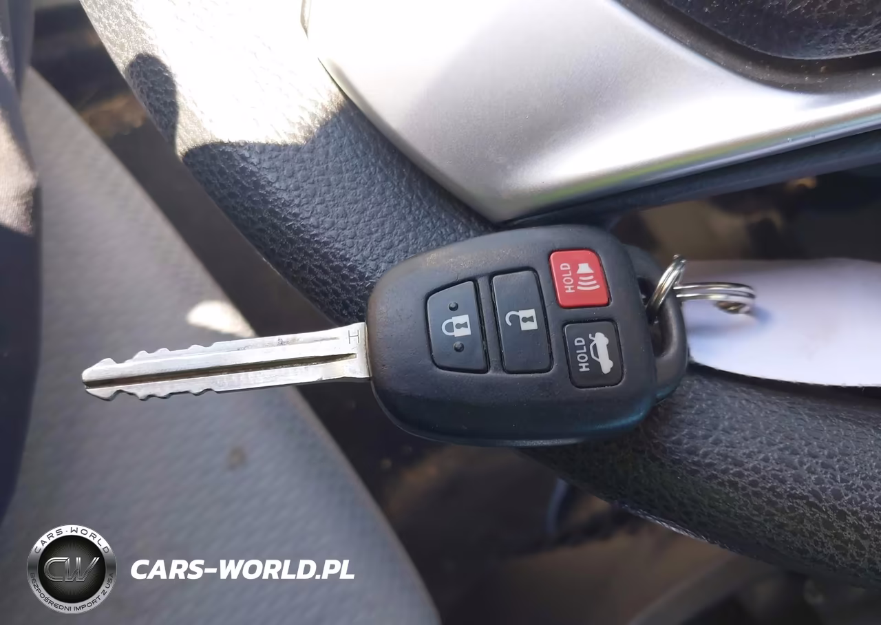 2019 Toyota Corolla Le VIN:2T1BURHE2KC244677 - 11