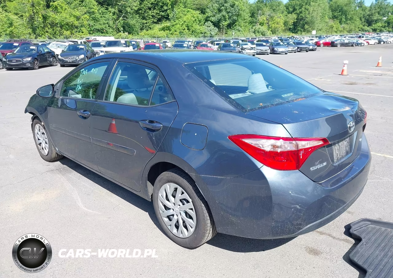 2019 Toyota Corolla Le VIN:2T1BURHE2KC244677 - 3
