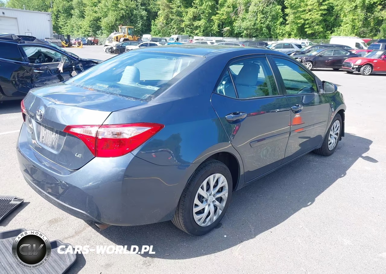 2019 Toyota Corolla Le VIN:2T1BURHE2KC244677 - 4