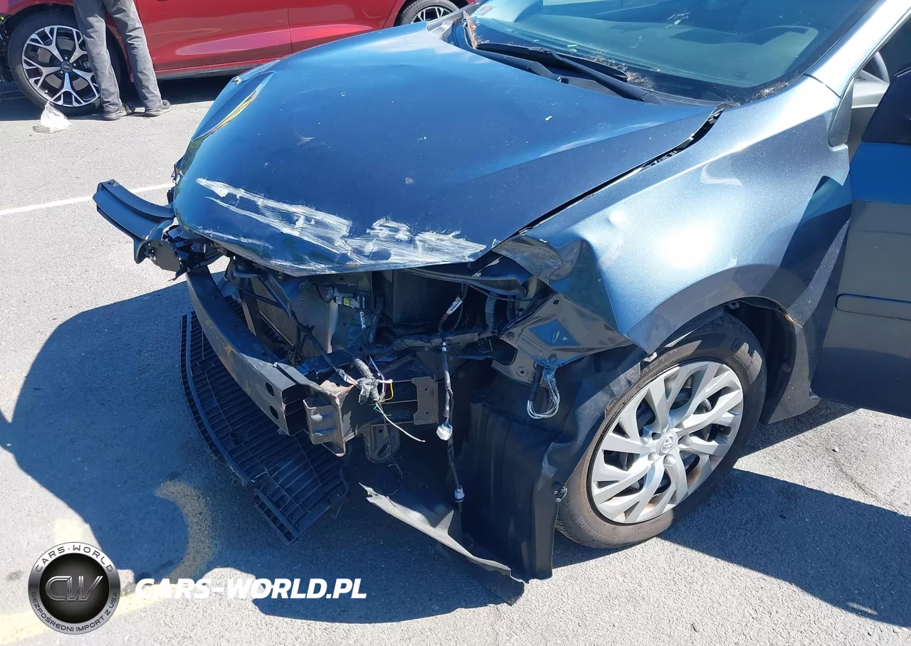 2019 Toyota Corolla Le VIN:2T1BURHE2KC244677 - 6