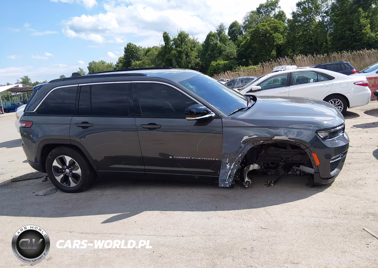 2024 Jeep Grand Cherokee 4Xe VIN:1C4RJYB69RC158756 - 14