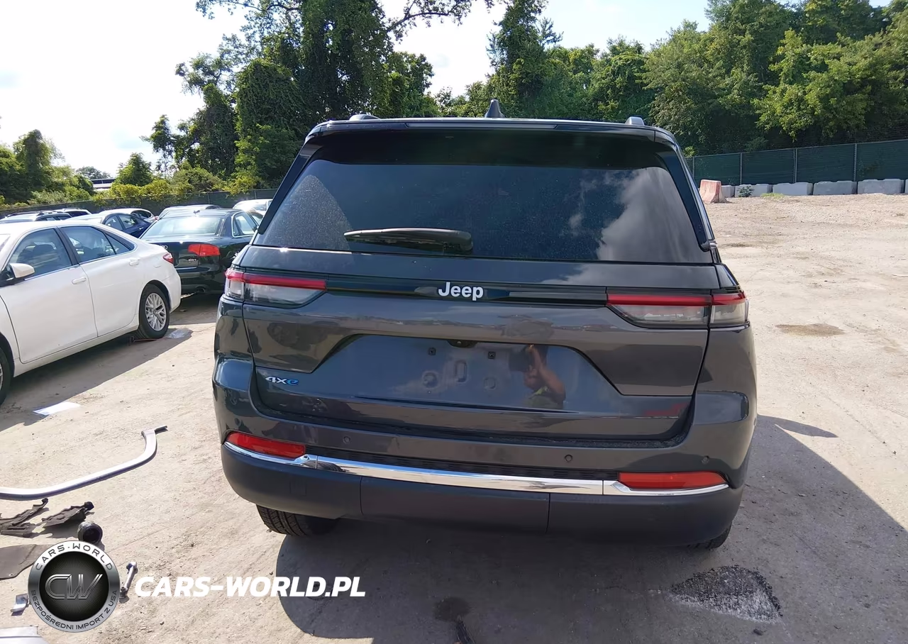 2024 Jeep Grand Cherokee 4Xe VIN:1C4RJYB69RC158756 - 17