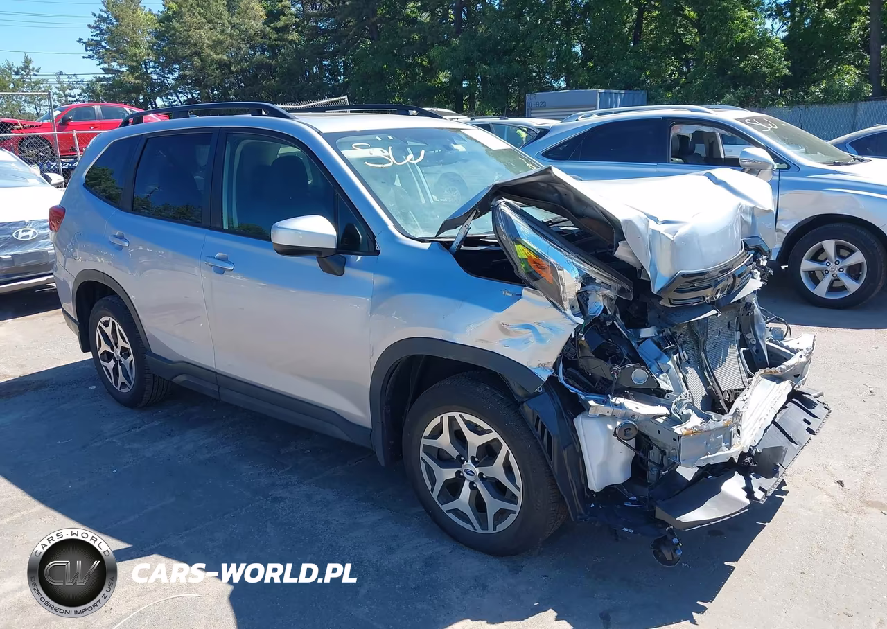 2022 Subaru Forester Premium – zdjęcie 1 z 18