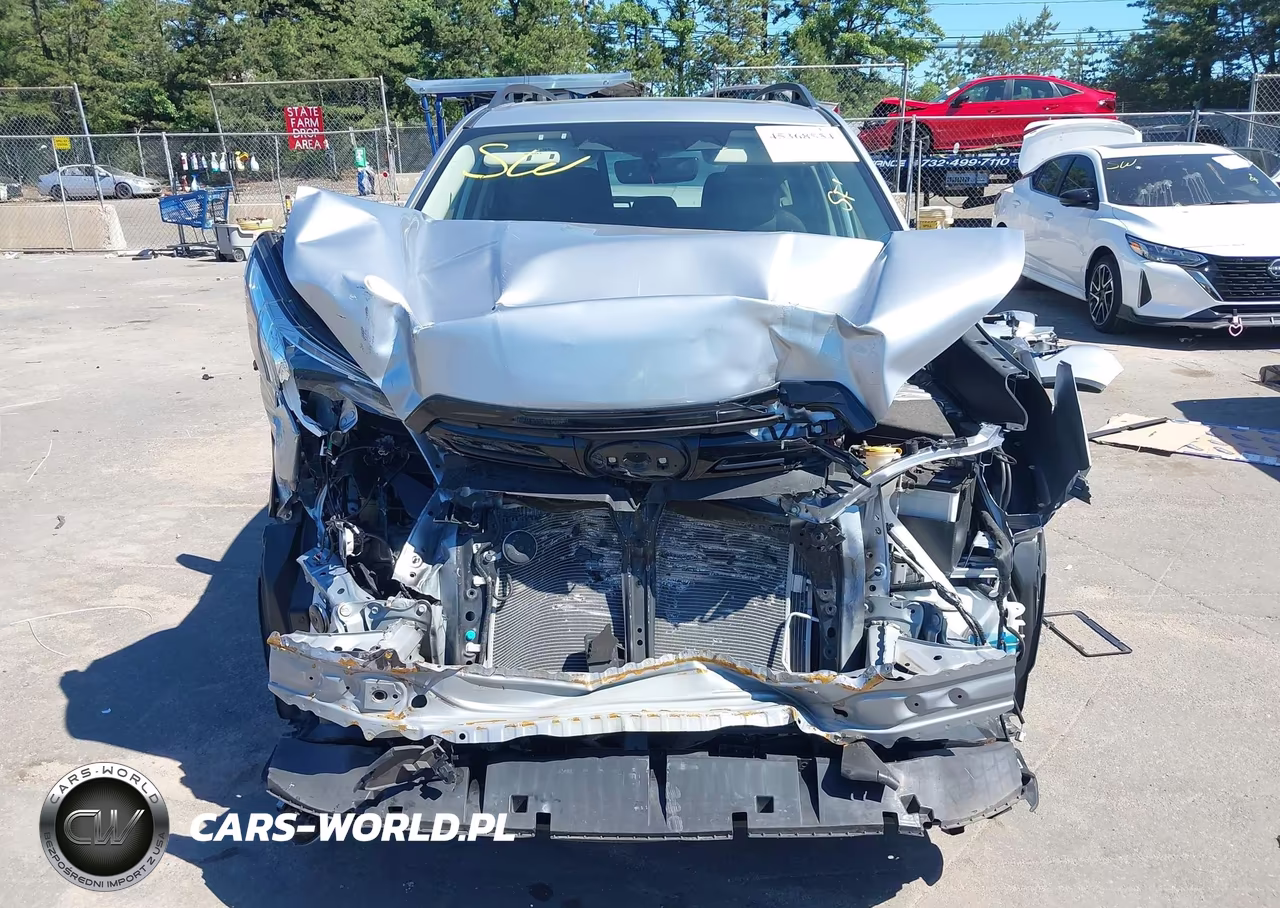 2022 Subaru Forester Premium VIN:JF2SKADC3NH425462 - 6