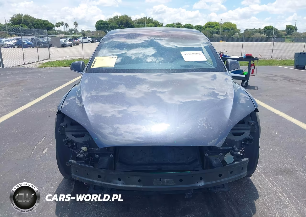 2016 Tesla Model X 60D-70D-75D-90D-P100D VIN:5YJXCBE20GF015525 - 11